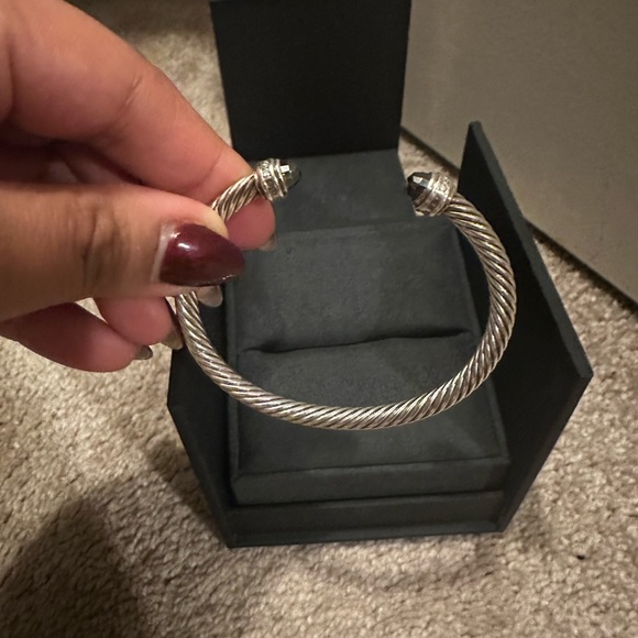 David Yurman Classic Cable Bracelet with Hematite stone and diamonds. - Picture 6 of 6